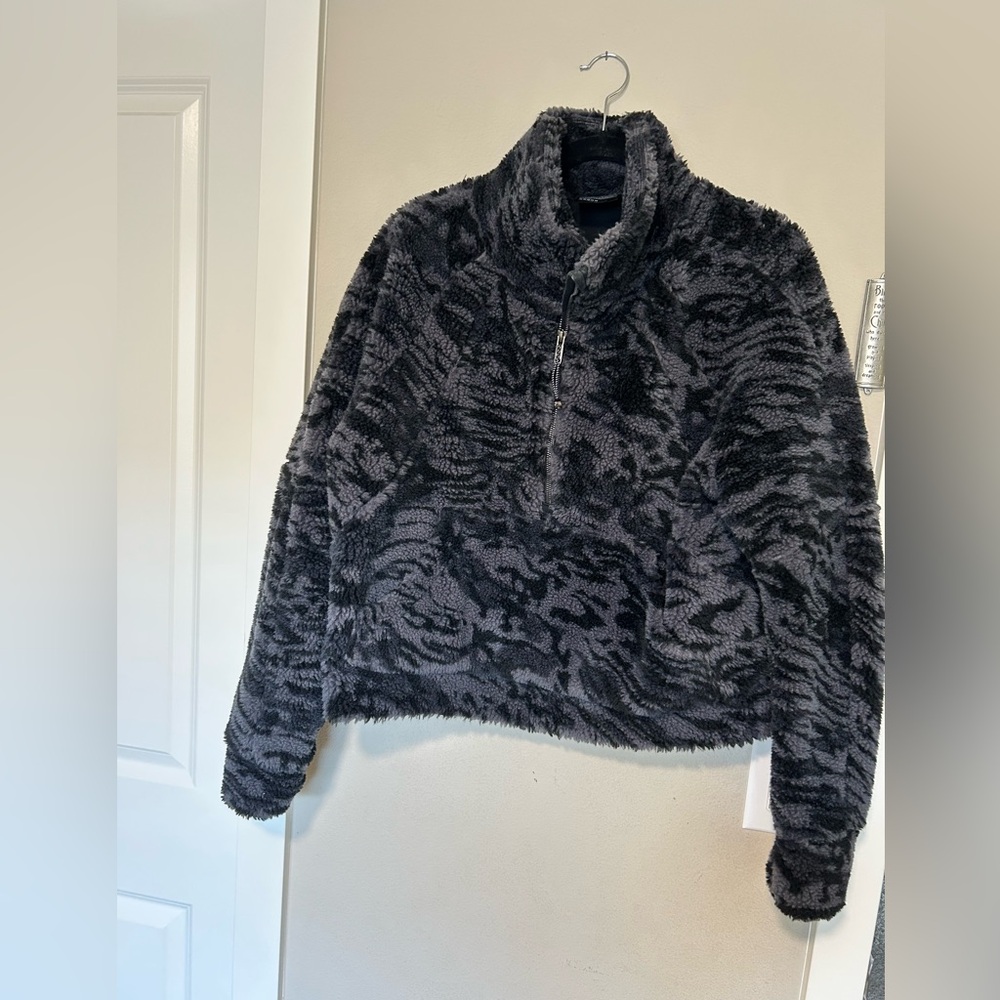 Lululemon Fleece Half Zip Funnel M/L